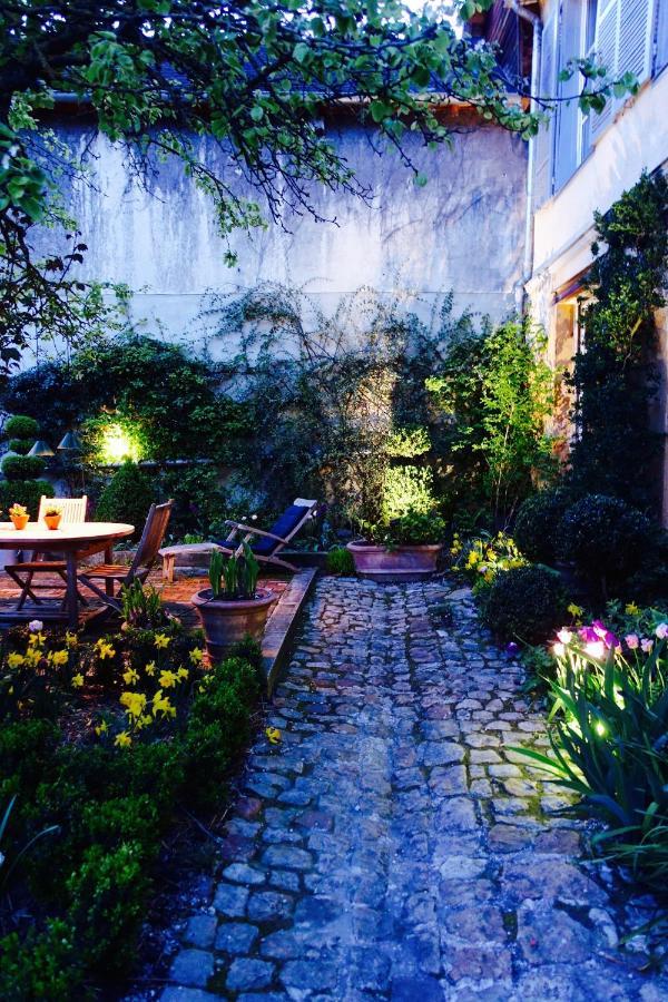 Le Jardin De La Cathedrale Bed and Breakfast Troyes Buitenkant foto